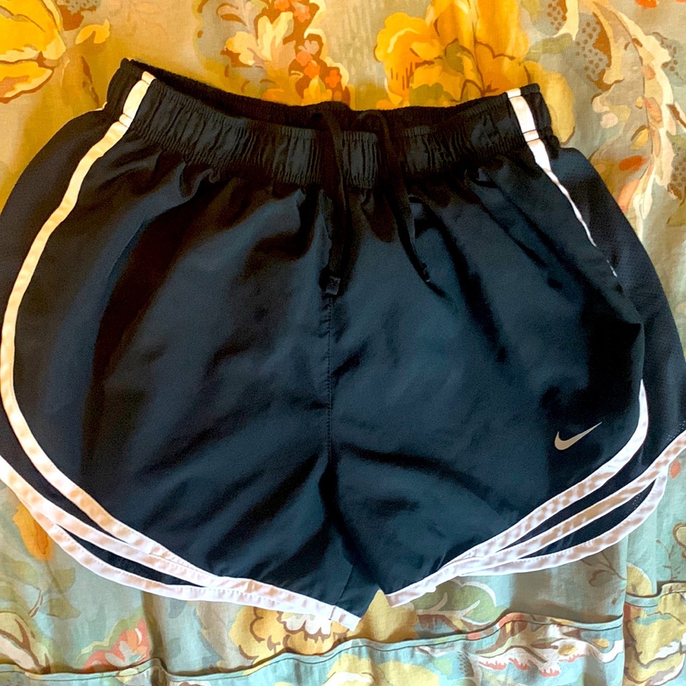 Nike Dri-Fit running shorts medium EUC